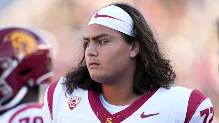 Oct 28, 2023; Berkeley, California, USA; USC Trojans offensive lineman Elijah Paige (72) during halftime against the California Golden Bears at California Memorial Stadium. Mandatory Credit: Darren Yamashita-Imagn Images Oct 28, 2023; Berkeley, California, USA; USC Trojans offensive lineman Elijah Paige (72) during halftime against the California Golden Bears at California Memorial Stadium. Mandatory Credit: Darren Yamashita-Imagn Images