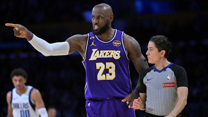 LeBron James está en su octava temporada con los Lakers