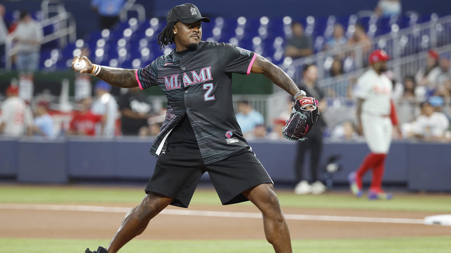 Why Willis Shouldn't Feel Bad About Viral First Pitch Snafu