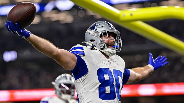 Dallas Cowboys tight end Mitch Van Vooren (80) celebrates scoring a touchdown during the game between the Cowboys and the Saints at AT&T Stadium. Mandatory Credit: Jerome Miron-Imagn Images Dallas Cowboys tight end Mitch Van Vooren (80) celebrates scoring a touchdown during the game between the Cowboys and the Saints at AT&T Stadium. Mandatory Credit: Jerome Miron-Imagn Images