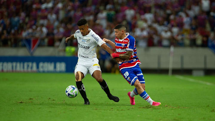O Fortaleza goleou o Santos no 1º Turno do Brasileirão Série A 2023.