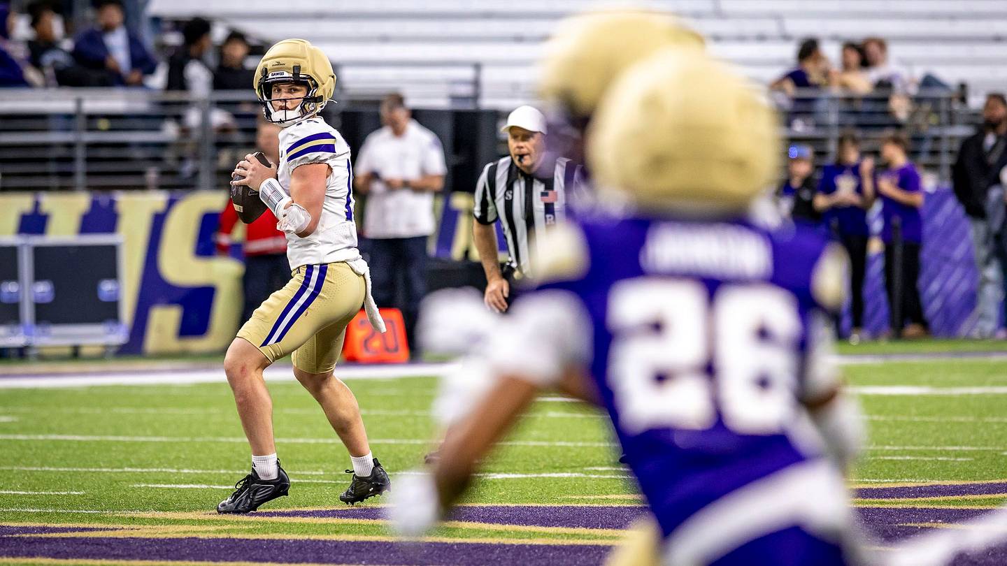 Zammit Goes Through Challenging Husky QB Initiation
