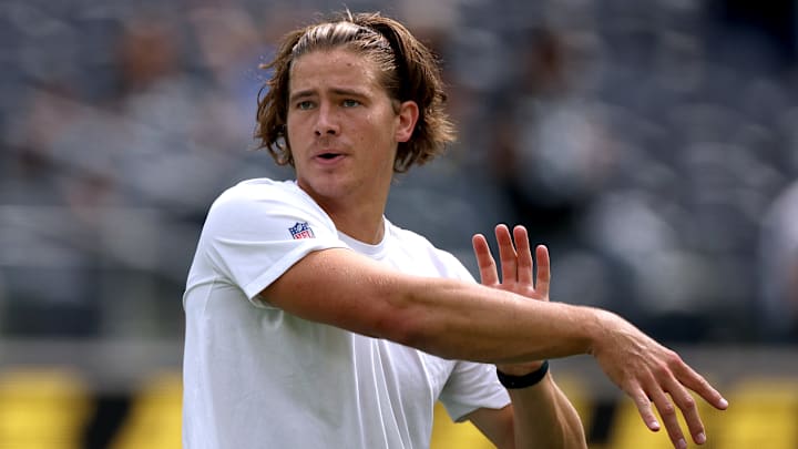 Las Vegas Raiders v Los Angeles Chargers