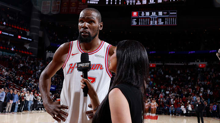 Kevin Durant ya tiene más puntos en la NBA que Dirk Nowitzki y está cerca de superar a Michael Jordan