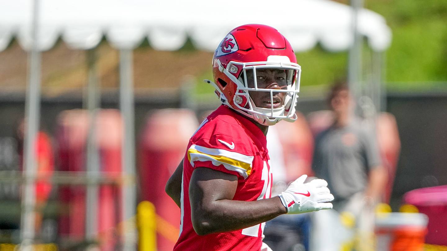 Emmett Johnson must solve one problem to earn Andy Reid's trust