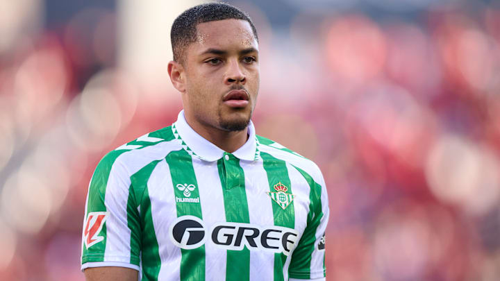 Vitor Roque n'est toujours pas parti. Vitor Roque n'est toujours pas parti.