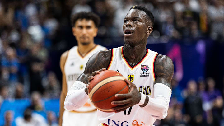Schröder fue anunciado por los Lakers como nuevo jugador para la 2022-23