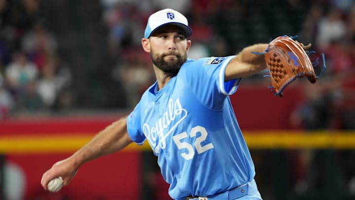 Jul 5, 2025; Phoenix, Arizona, USA; Kansas City Royals starting pitcher Michael Wacha (52) throws against the Arizona Diamondbacks in the first inning at Chase Field. Mandatory Credit: Rick Scuteri-Imagn Images Jul 5, 2025; Phoenix, Arizona, USA; Kansas City Royals starting pitcher Michael Wacha (52) throws against the Arizona Diamondbacks in the first inning at Chase Field. Mandatory Credit: Rick Scuteri-Imagn Images