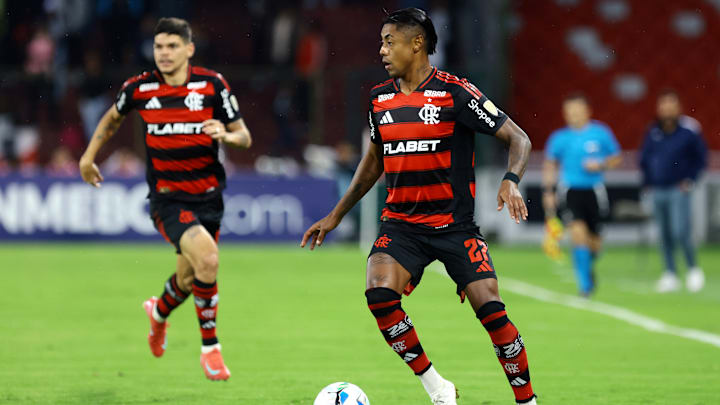 Flamengo volta a campo neste domingo (27) contra o Corinthians