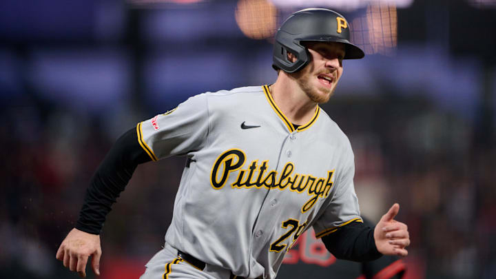 May 9, 2026; San Francisco, California, USA; Pittsburgh Pirates outfielder Ryan O'Hearn (29) runs toward home plate to score a run on an RBI double hit by infielder Spencer Horwitz (not pictured) against the San Francisco Giants during the seventh inning at Oracle Park. Mandatory Credit: Robert Edwards-Imagn Images May 9, 2026; San Francisco, California, USA; Pittsburgh Pirates outfielder Ryan O'Hearn (29) runs toward home plate to score a run on an RBI double hit by infielder Spencer Horwitz (not pictured) against the San Francisco Giants during the seventh inning at Oracle Park. Mandatory Credit: Robert Edwards-Imagn Images
