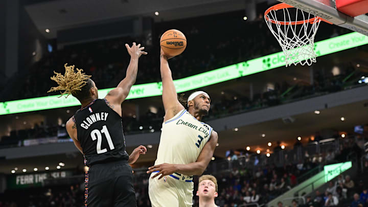 Nov 29, 2025; Milwaukee, Wisconsin, USA; Milwaukee Bucks center Myles Turner (3) dunks the ball against Brooklyn Nets forward Noah Clowney (21) and forward Danny Wolf (2) in the second quarter at Fiserv Forum. Mandatory Credit: Benny Sieu-Imagn Images Nov 29, 2025; Milwaukee, Wisconsin, USA; Milwaukee Bucks center Myles Turner (3) dunks the ball against Brooklyn Nets forward Noah Clowney (21) and forward Danny Wolf (2) in the second quarter at Fiserv Forum. Mandatory Credit: Benny Sieu-Imagn Images