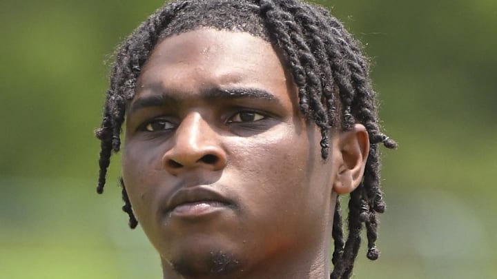Tennessee Titans quarterback Cam Ward walks off the field during minicamp at Nissan Stadium. Mandatory Credit: Steve Roberts-Imagn Images