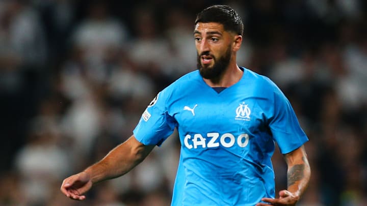 Samuel Gigot est sorti sur blessure.