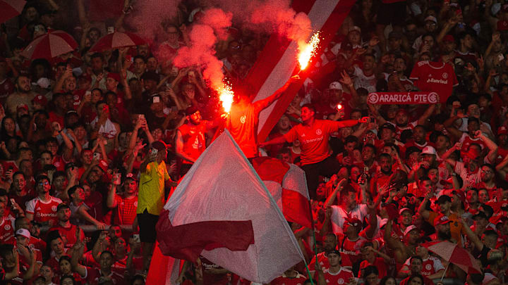 Notícia vem dois dias após clube se manter na primeira divisão Notícia vem dois dias após clube se manter na primeira divisão