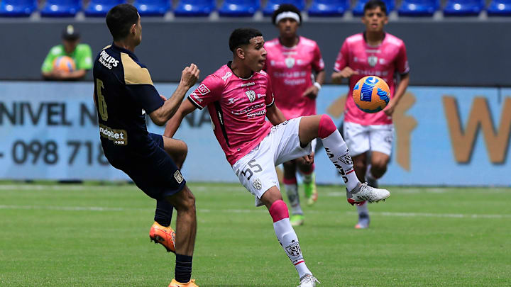 Kendry Páez soll zum FC Chelsea wechseln Kendry Páez soll zum FC Chelsea wechseln