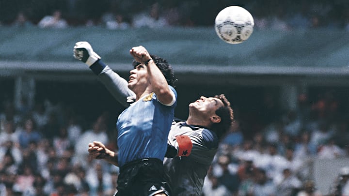 La main de Dieu de Maradona