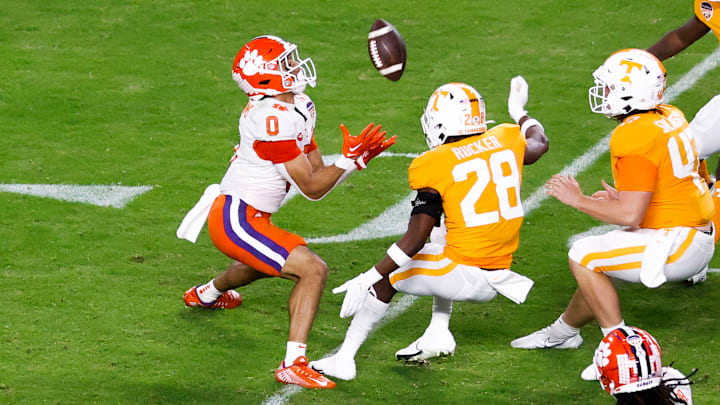 Fair catch in college football.