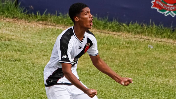 O Vasco não venceu na fase de grupos, mas avançou ao mata-mata da Copinha. O Vasco não venceu na fase de grupos, mas avançou ao mata-mata da Copinha.