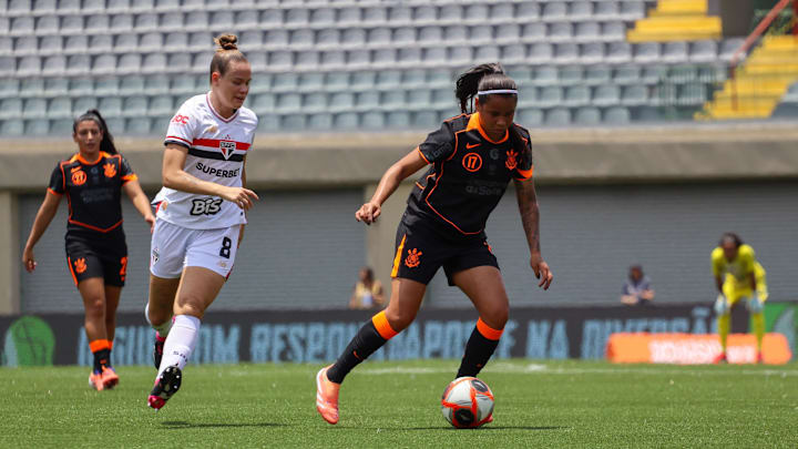 Corinthians venceu o São Paulo por 2x1 no jogo de ida