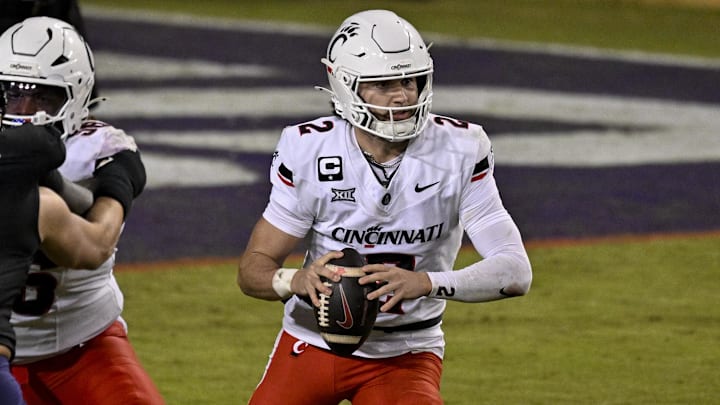 Nov 29, 2025; Fort Worth, Texas, USA; Cincinnati Bearcats quarterback Brendan Sorsby (2) runs with the ball during the game between the Horned Frogs and the Bearcats at Amon G. Carter Stadium. Mandatory Credit: Jerome Miron-Imagn Images Nov 29, 2025; Fort Worth, Texas, USA; Cincinnati Bearcats quarterback Brendan Sorsby (2) runs with the ball during the game between the Horned Frogs and the Bearcats at Amon G. Carter Stadium. Mandatory Credit: Jerome Miron-Imagn Images