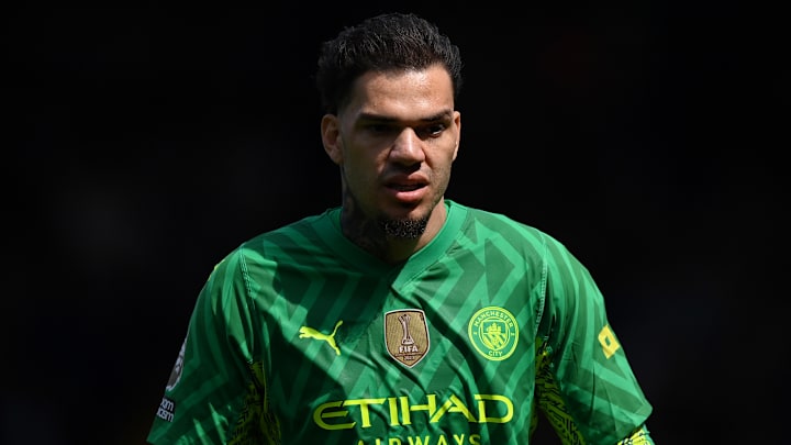 Ederson n'a jamais été aussi proche d'un départ de Manchester City.