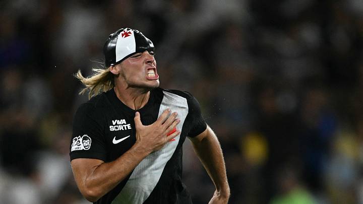 Claudio Spinelli deve ser a principal referência ofensiva do Vasco contra o Audax Italiano, em jogo pela liderança do Grupo G da Sul-Americana, nesta quarta-feira (06/05)