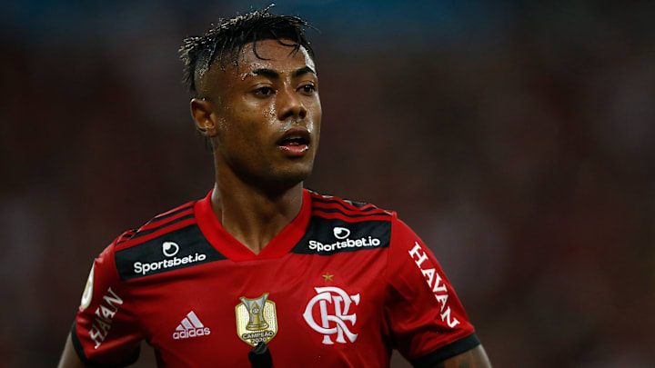 Flamengo pode perder Bruno Henrique por longo período. Clube teme que atacante tenha sofrido lesão parecida com a que Thiago Maia teve meses atrás.