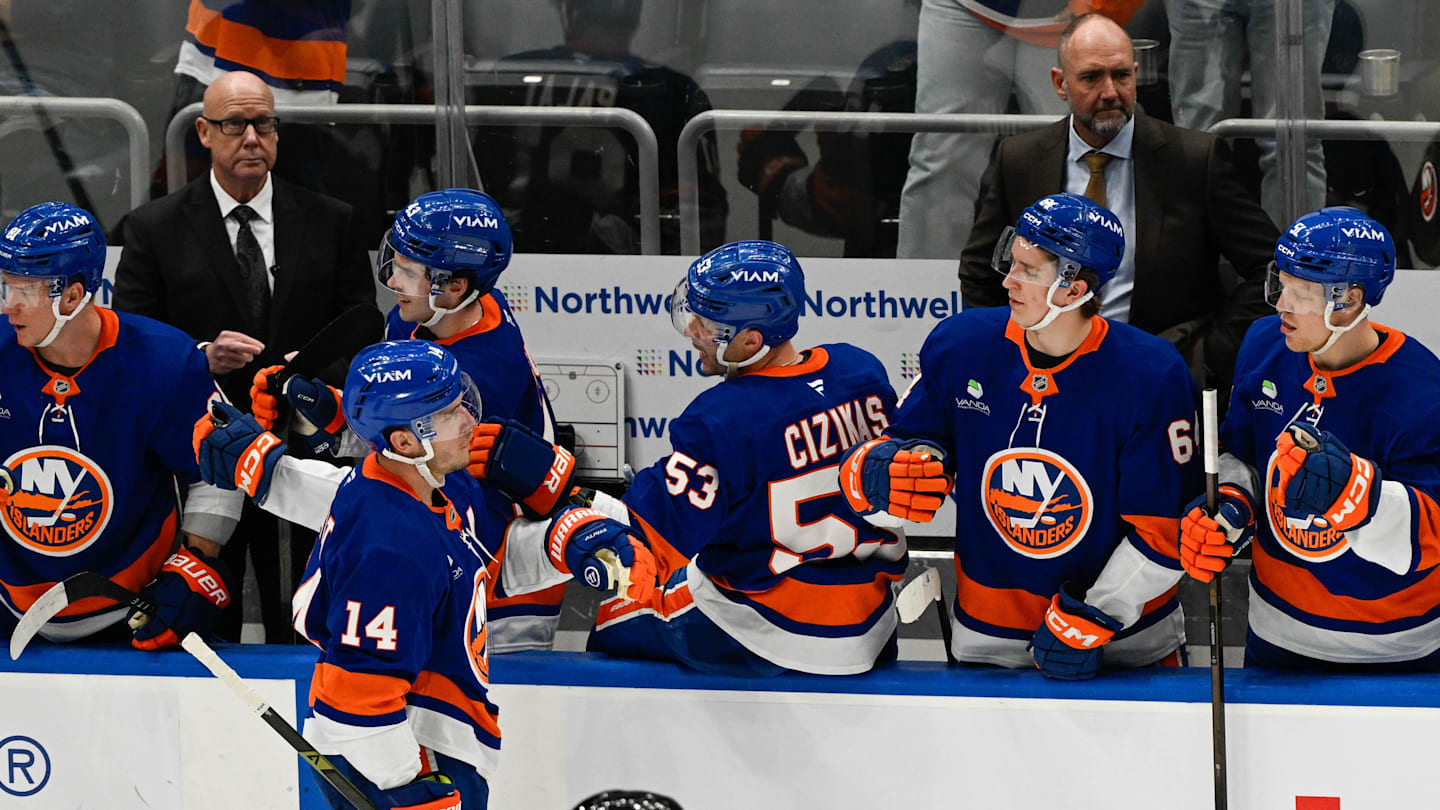 Grading Islanders' Forwards 25-26' Season