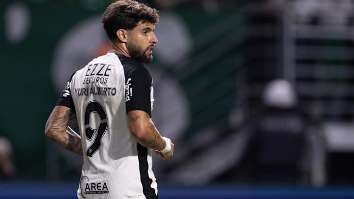 Yuri Alberto está de volta aos treinos do Corinthians