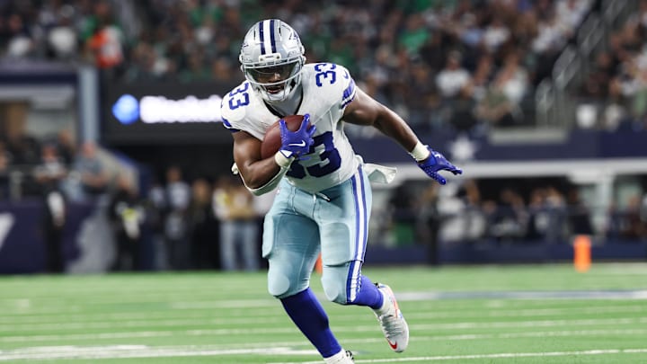 Nov 23, 2025; Arlington, Texas, USA; Dallas Cowboys running back Javonte Williams (33) runs with the ball in the second quarter against the Philadelphia Eagles at AT&T Stadium. Mandatory Credit: Kevin Jairaj-Imagn Images Nov 23, 2025; Arlington, Texas, USA; Dallas Cowboys running back Javonte Williams (33) runs with the ball in the second quarter against the Philadelphia Eagles at AT&T Stadium. Mandatory Credit: Kevin Jairaj-Imagn Images