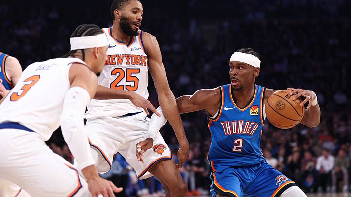 Mar 4, 2026; New York, New York, USA; Oklahoma City Thunder guard Shai Gilgeous-Alexander (2) is guarded by New York Knicks guard Mikal Bridges (25) during the first half at Madison Square Garden. Mandatory Credit: Vincent Carchietta-Imagn Images