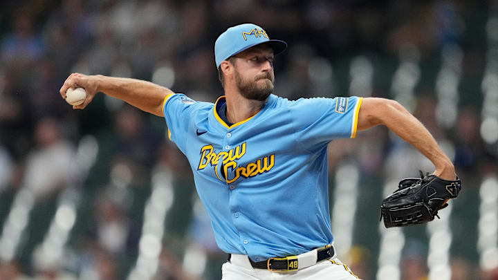 Arizona Diamondbacks v Milwaukee Brewers