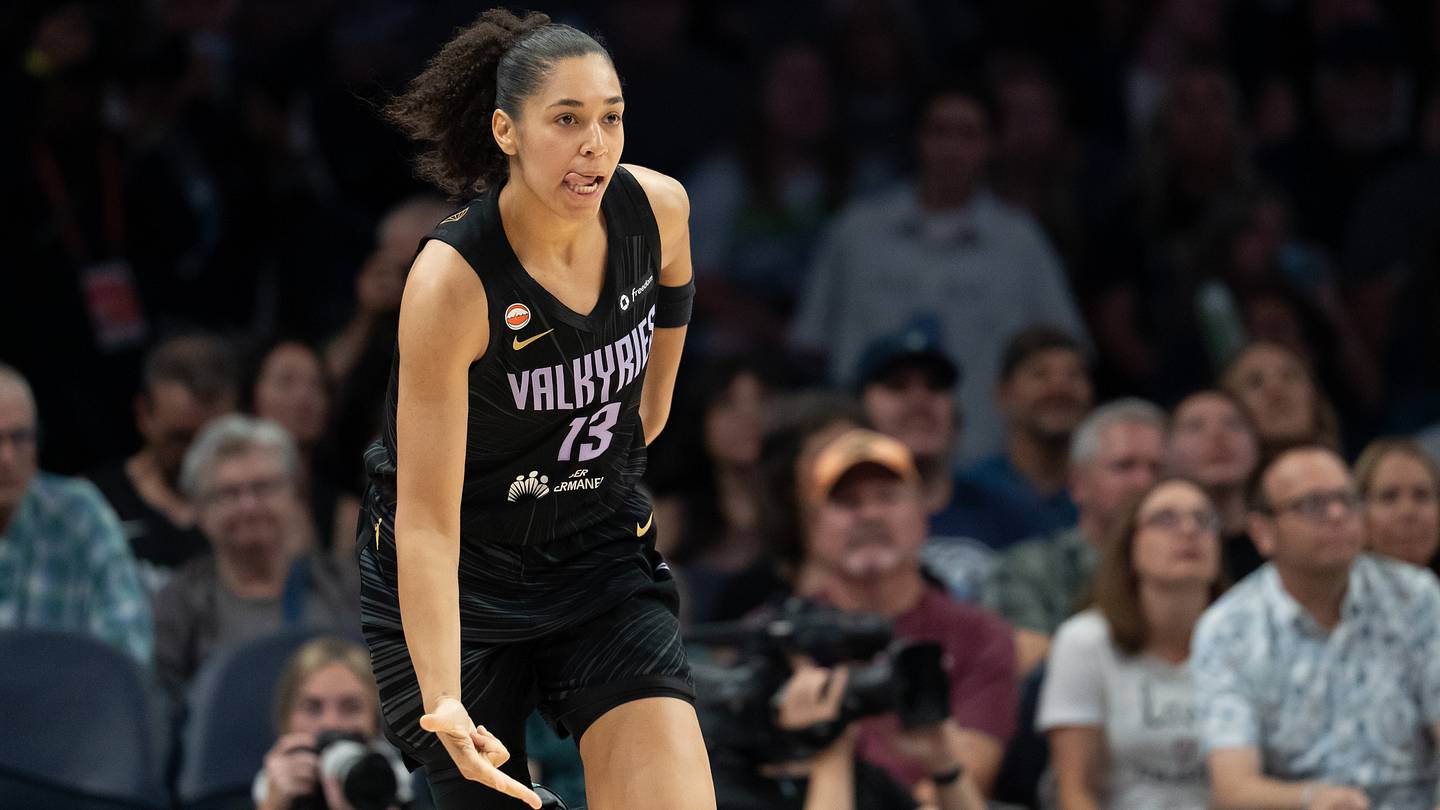 Janelle Salaün’s WNBA record officially seals Sixth Player of the Year race
