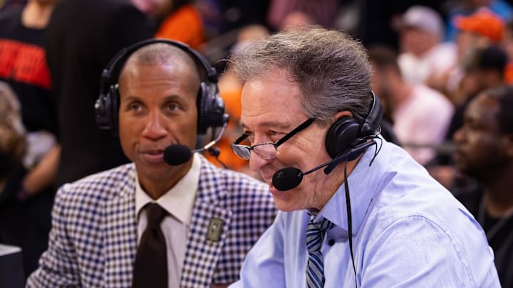 Reggie Miller and Kevin Harlan during the NBA Cup.