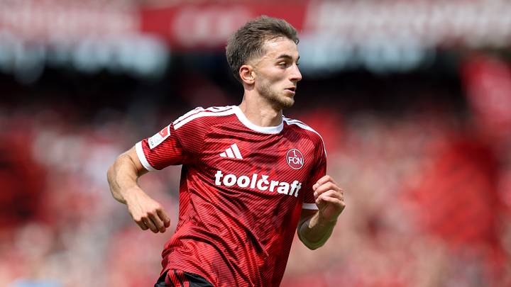 Adam Markhiev ist das Herzstück des Clubs Adam Markhiev ist das Herzstück des Clubs