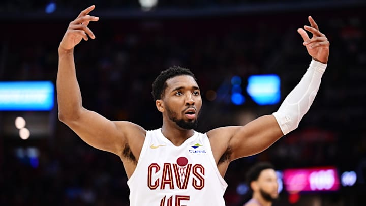 Mar 30, 2025; Cleveland, Ohio, USA; Cleveland Cavaliers guard Donovan Mitchell (45) celebrates during the second half against the Los Angeles Clippers at Rocket Arena. Mandatory Credit: Ken Blaze-Imagn Images
Mar 30, 2025; Cleveland, Ohio, USA; Cleveland Cavaliers guard Donovan Mitchell (45) celebrates during the second half against the Los Angeles Clippers at Rocket Arena. Mandatory Credit: Ken Blaze-Imagn Images