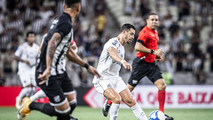 Com 12 gols, Giuliano é o artilheiro do Santos em 2024