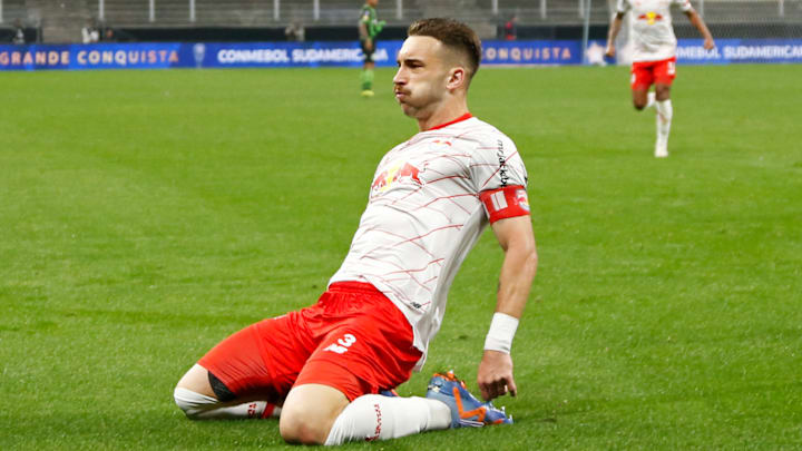 Ortiz deixou o Bragantino rumo ao Flamengo