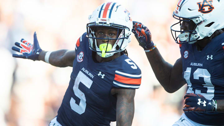 Auburn Tigers wide receiver KeAndre Lambert-Smith (5)