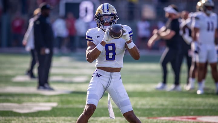 Chris Lawson warmed up for the Apple Cup in Pullman. 