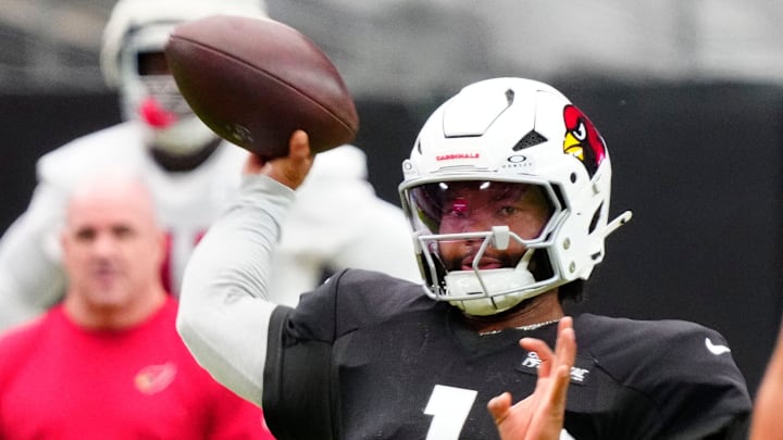 Cardinals quarterback Kyler Murray (1) throws passes during Cardinals training camp at State Farm Stadium in Glendale, on July 31, 2025. Cardinals quarterback Kyler Murray (1) throws passes during Cardinals training camp at State Farm Stadium in Glendale, on July 31, 2025.