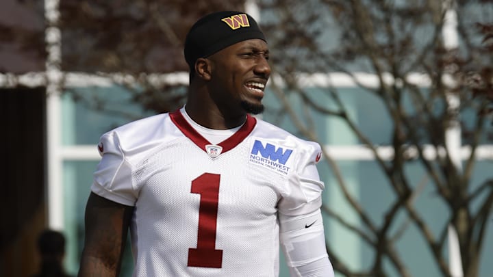 Jul 23, 2025; Ashburn, VA, USA; Washington Commanders wide receiver Deebo Samuel Sr. (1) walks out of team headquarters onto the fields prior to practice on day one of training camp at OrthoVirginia Training Center at Commanders Park. Mandatory Credit: Geoff Burke-Imagn Images Jul 23, 2025; Ashburn, VA, USA; Washington Commanders wide receiver Deebo Samuel Sr. (1) walks out of team headquarters onto the fields prior to practice on day one of training camp at OrthoVirginia Training Center at Commanders Park. Mandatory Credit: Geoff Burke-Imagn Images