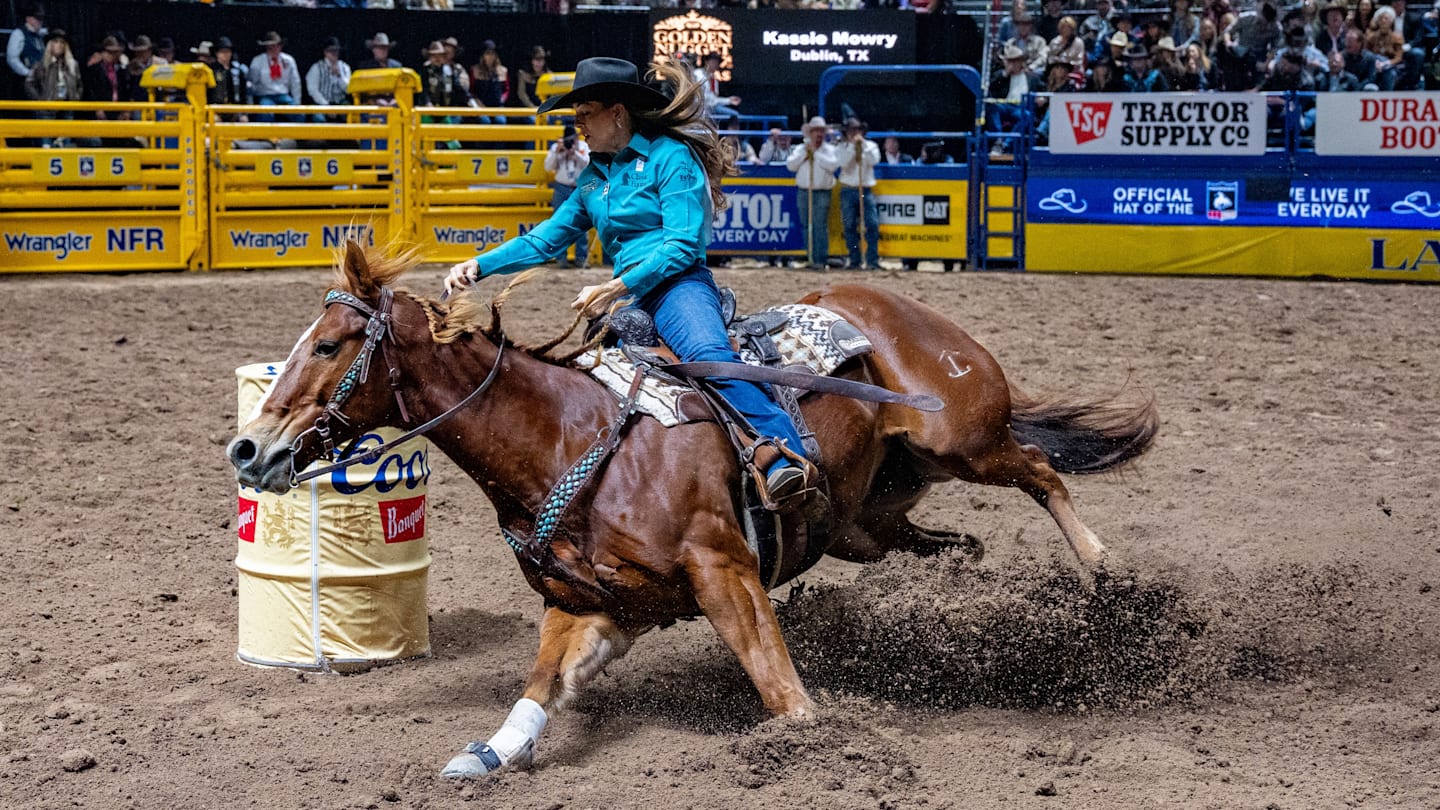Round 6 of NFR Sees Kassie Mowry Pull Off Stunning Barrel Racing Feat