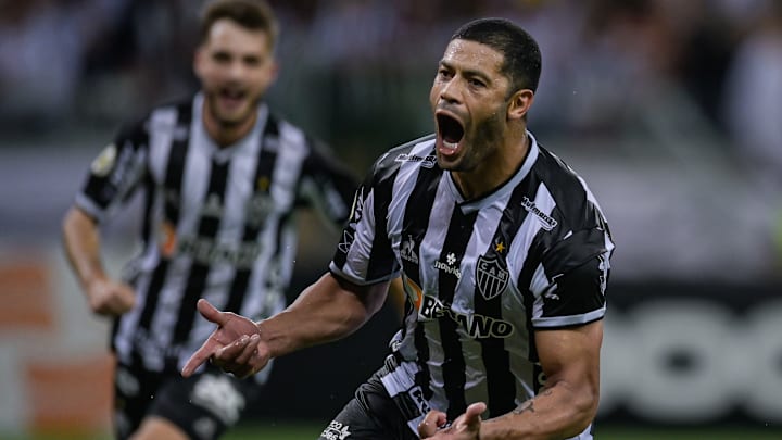 Hulk anotou um golaço na vitória por 3 a 0 sobre o Corinthians Hulk anotou um golaço na vitória por 3 a 0 sobre o Corinthians