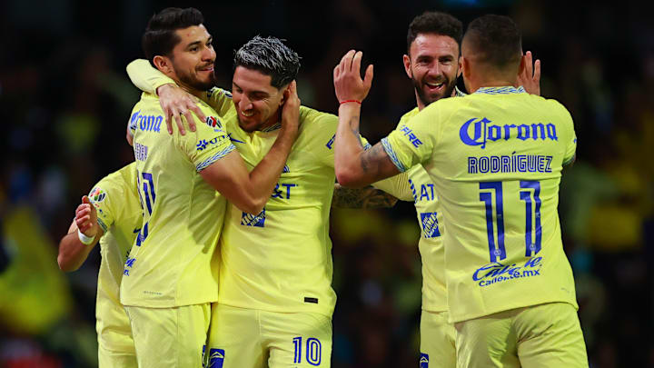 América vio cortada su racha de victorias en la Liga MX, pero al menos pudo rescatar el empate 3-3 contra Santos Laguna.