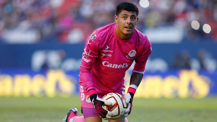 El arquero mexicoamericano David Ochoa se encuentra libre tras haberse desligado del Atlético San Luis.