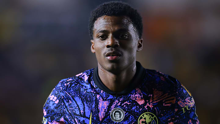 El neerlandés Javairo Dilrosun está jugando con la sub-21 al quedar descartado del primer equipo del América