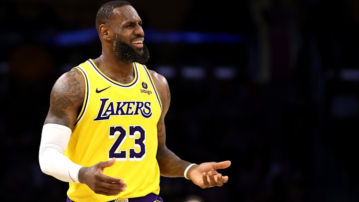 Detroit Pistons v Los Angeles Lakers