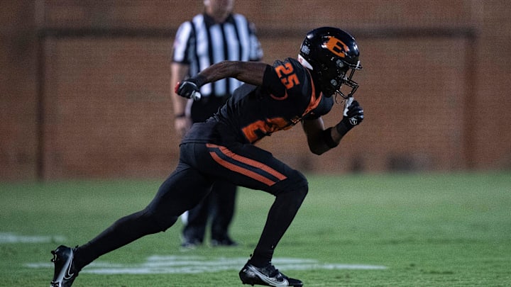Ensworth's Justin Hopkins (25) goes in motion against Lipscomb Academy' during their game at Ensworth High School in Nashville, Tenn., Friday, Sept. 20, 2024. Ensworth's Justin Hopkins (25) goes in motion against Lipscomb Academy' during their game at Ensworth High School in Nashville, Tenn., Friday, Sept. 20, 2024.