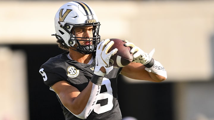 Nov 8, 2025; Nashville, Tennessee, USA;  Vanderbilt Commodores tight end Eli Stowers (9) against the Auburn Tigers during pre-game warmups at FirstBank Stadium. Mandatory Credit: Steve Roberts-Imagn Images